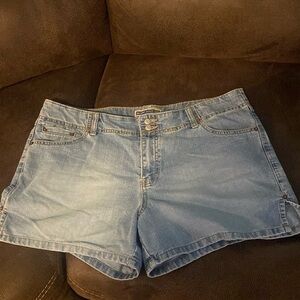 Old Navy size 16 jean shorts